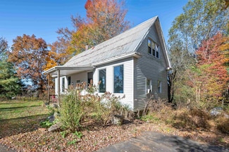 3056 Indian Valley Rd NW, Radford, VA 24141