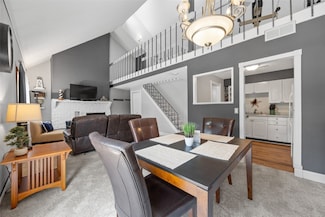 215 40th Street Dr SE Unit 301, Cedar Rapids, IA 52403