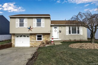 76 W Toulon Dr, Buffalo, NY 14227
