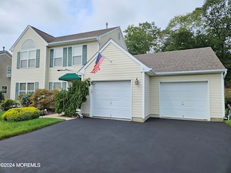 91 Cascades Ave, Howell, NJ 07731