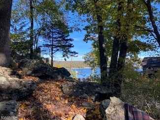 190 W Shore Trail, Sparta, NJ 07871