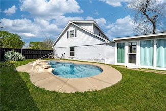 6110 Caracas Dr, Dallas, TX 75232