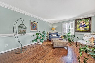 727 White Oak Rd SW, Roanoke, VA 24014