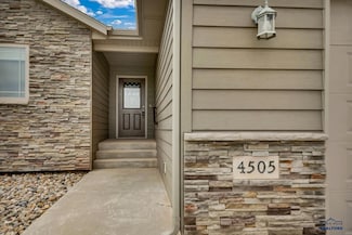 4505 Portrush Rd, Rapid City, SD 57702