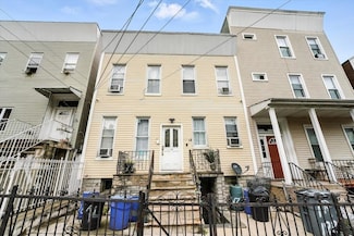 122 Hutton St Unit 2R, Jersey City, NJ 07307