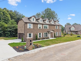 1416 Broad Run Dr, Maryville, TN 37803