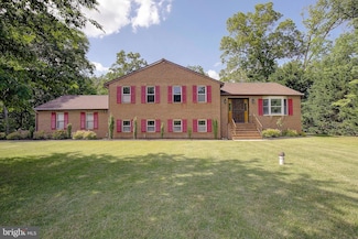 1398 Hurlock Ln, Pasadena, MD 21122