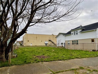 215 4th St, Hoquiam, WA 98550
