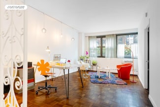 210 E 15th St Unit 1A, New York, NY 10003