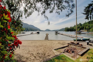 22972 Osborne Dr, Mount Vernon, WA 98274