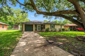 1702 Sheridan Dr, Baytown, TX 77520