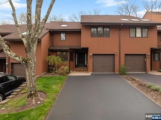 87 Sullivan Dr, West Orange, NJ 07052