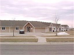 1501 3rd St SW Unit 211, Waverly, IA 50677