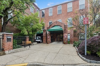 240 Main St Unit 211, Little Falls, NJ 07424