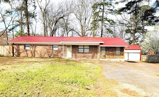 204 Wildwood Dr, White Hall, AR 71602