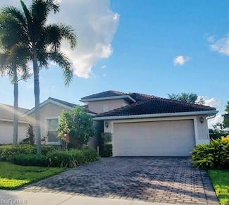 1497 Birdie Dr, Naples, FL 34120