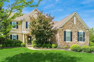3224 McCammon Chase Dr, Lewis Center, OH 43035