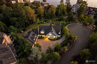 922 S 278th Place, Des Moines, WA 98198
