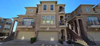7915 Ouray Dr, Houston, TX 77040