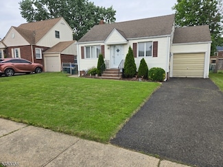 131 Palsa Ave, Elmwood Park, NJ 07407