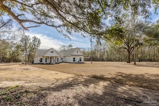 3185 Daybreak Ln, Milton, FL 32571