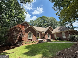 280 Emerald Lake Dr, Fayetteville, GA 30215