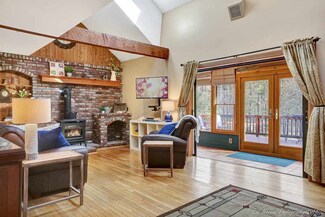 6 Crank Rd, Hampton Falls, NH 03844