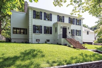 119 Walnut Hill Rd, Chestnut Hill, MA 02467