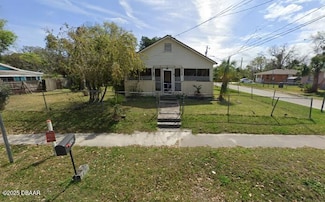 945 Madison Ave, Daytona Beach, FL 32114