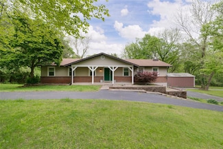4051 Fleur de Lis Dr, Florissant, MO 63034