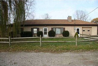 3004 S Crissey Rd, Monclova, OH 43542
