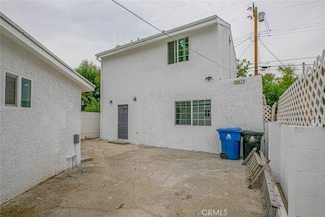 18413 Erwin St, Tarzana, CA 91335