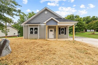 113 Sunset Dr, Randleman, NC 27317