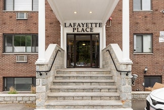 44 Lafayette Ave Unit 401, Chelsea, MA 02150