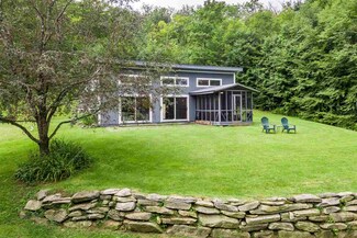 113 Hill Rd, Peru, VT 05152