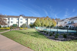 187 Paterson Ave, Midland Park, NJ 07432