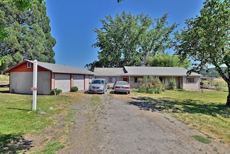 4464 Tioga Way, Central Point, OR 97502