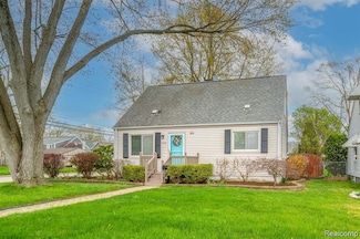 4526 Tonawanda Ave, Royal Oak, MI 48073