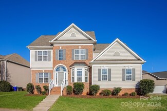 17216 Knoxwood Dr, Huntersville, NC 28078