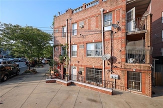 47-19 99th St, Corona, NY 11368