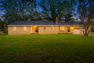 204 Washington St, Topsfield, MA 01983