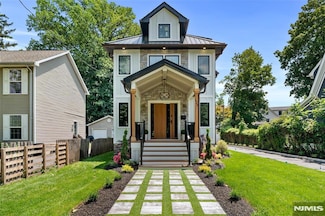 123 Willowdale Ave, Montclair, NJ 07042