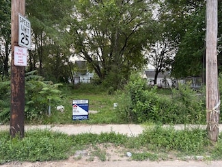 2600 Barber Ave, Cleveland, OH 44113