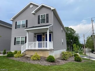 29 Lakeside Blvd Unit 2, Hopatcong, NJ 07843