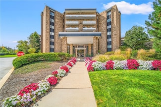 2202 Acacia Park Dr Unit 2418, Cleveland, OH 44124