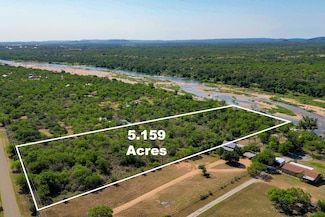 201A W Riverside Dr, Llano, TX 78643