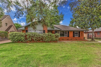 6417 Lindyann Ln, Houston, TX 77008