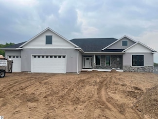 3519 Foxpoint Ct, Traverse City, MI 49685