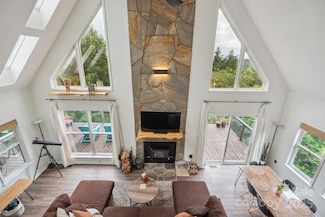 3381 Stones Throw Dr, Valdese, NC 28690