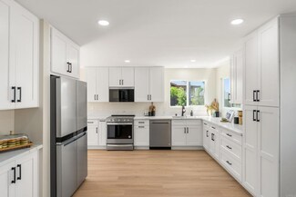 959 Chestnut Dr, Escondido, CA 92025